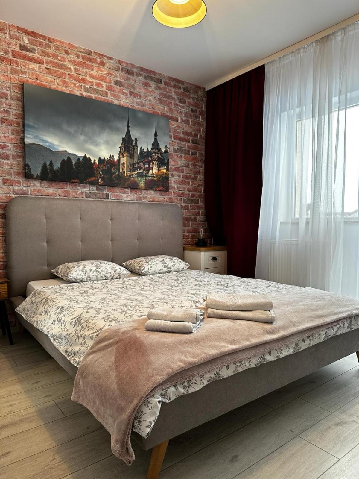 Apartemen 56 m² dengan 1 kamar tidur dan 1 kamar mandi pribadi di Centru Suceava Bagian luar foto